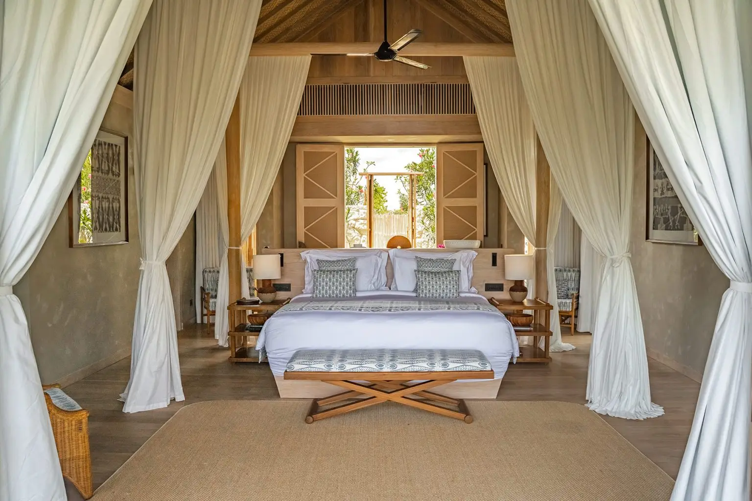 Nihi Rote Ume Boa Main Bedroom