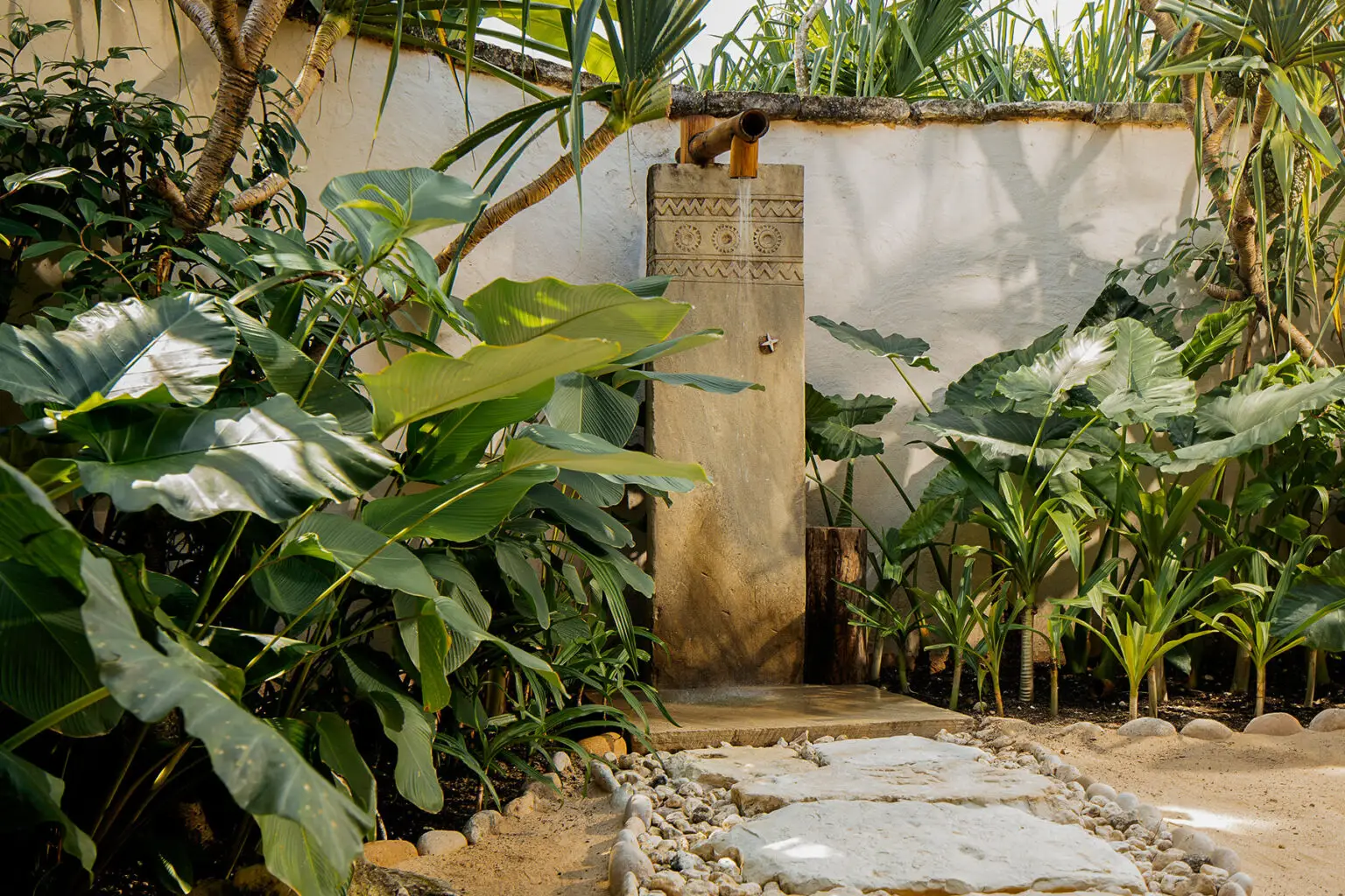 Putri Lantoro Nihi Sumba 6