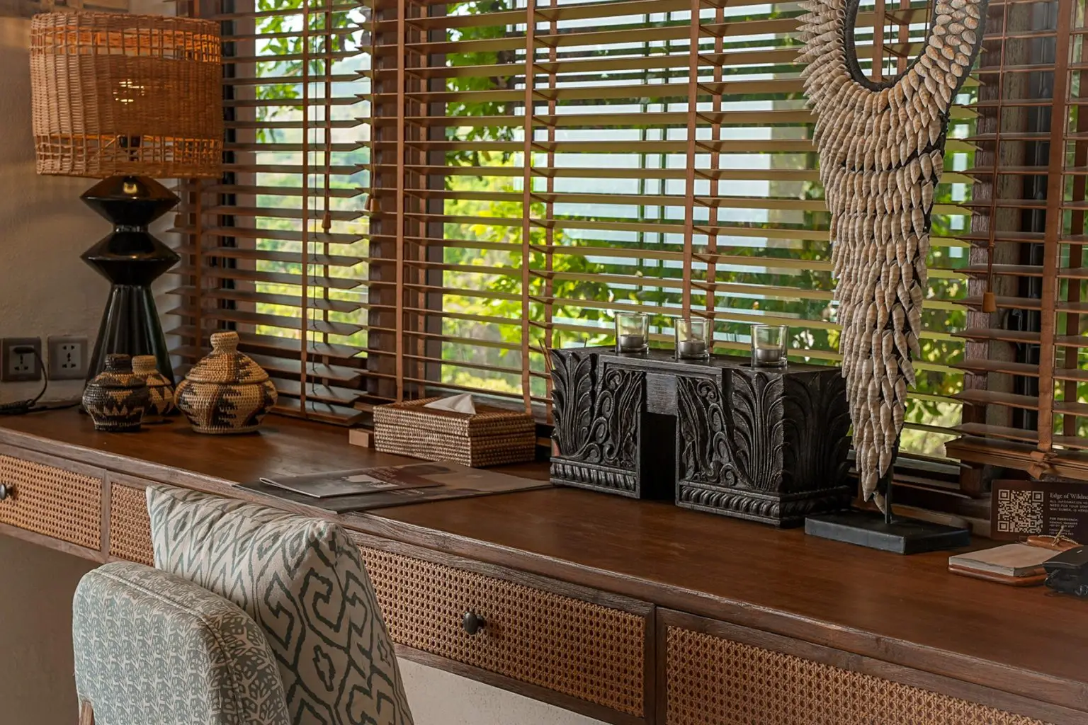 Putri Puncak Villa Table Nihi Sumba