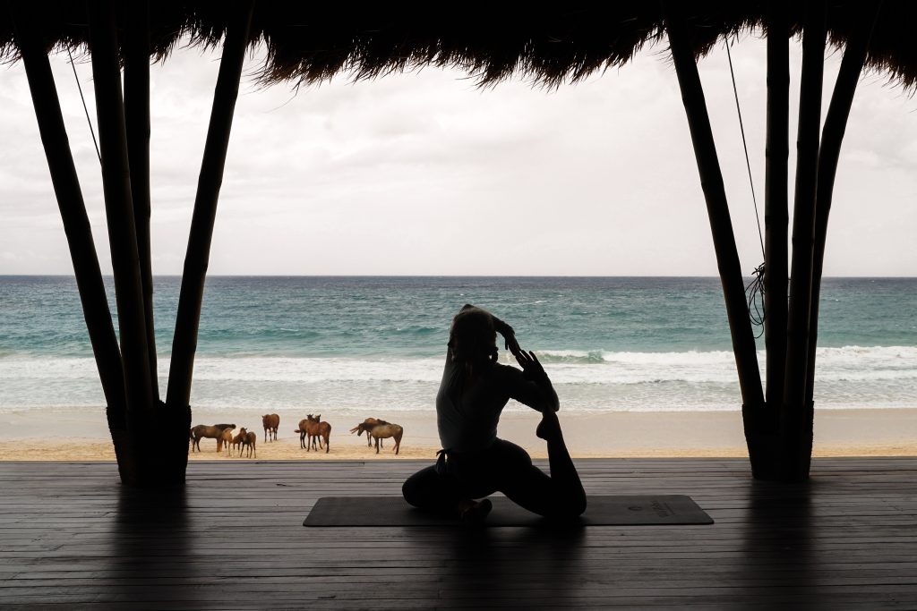 beach yoga, horses nearby – bali hotels 5 star